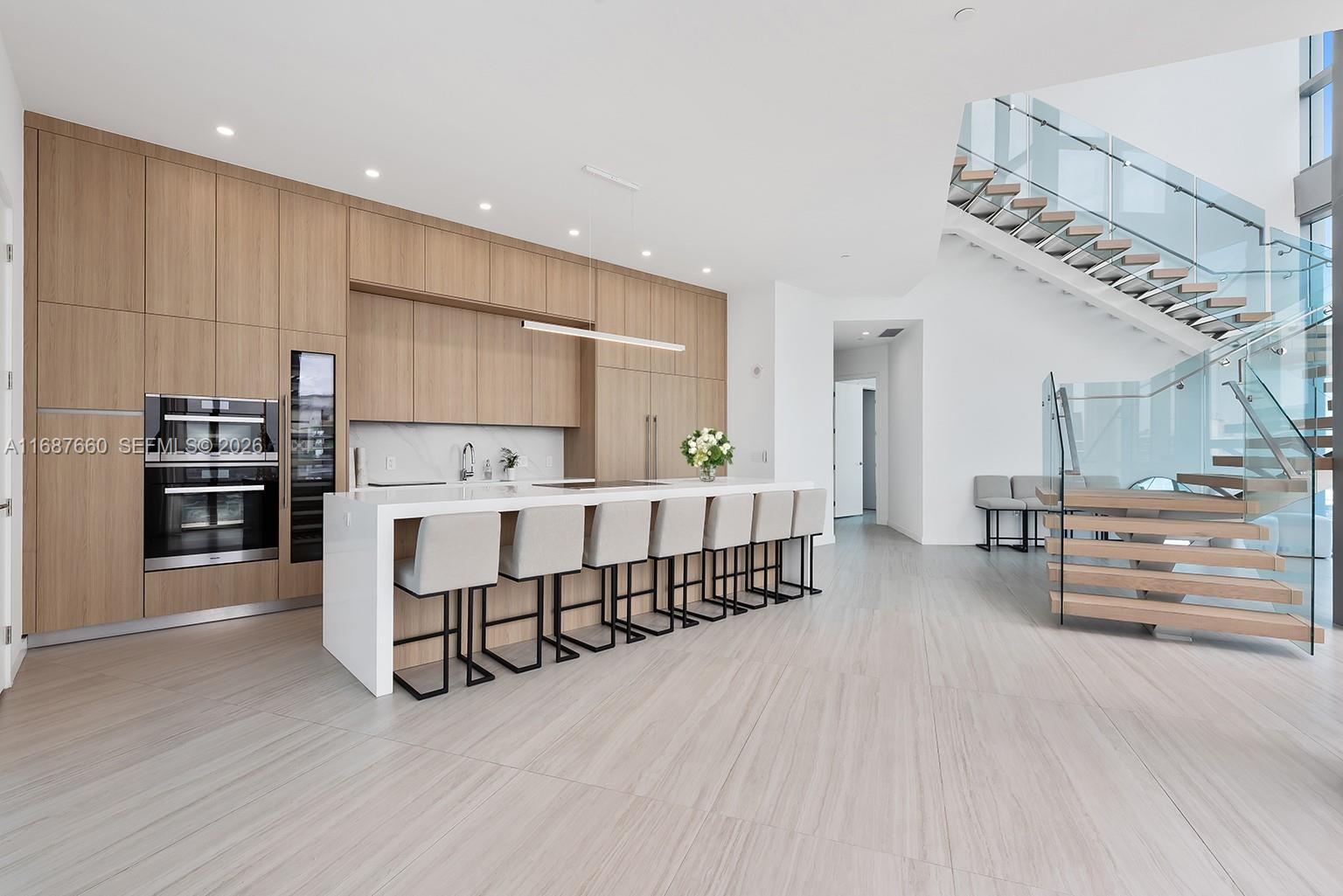 Penthouse 5700